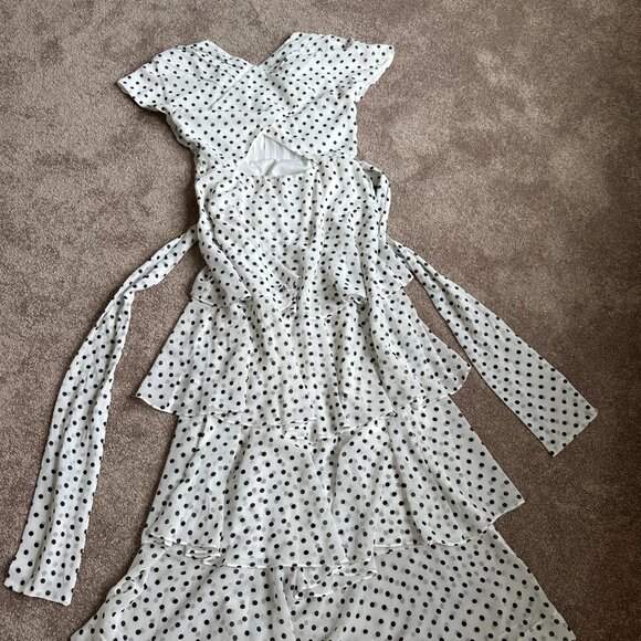 Garden Party Stunner - Picture 2 of 4